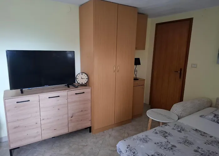 With Sea View10 Apartman *