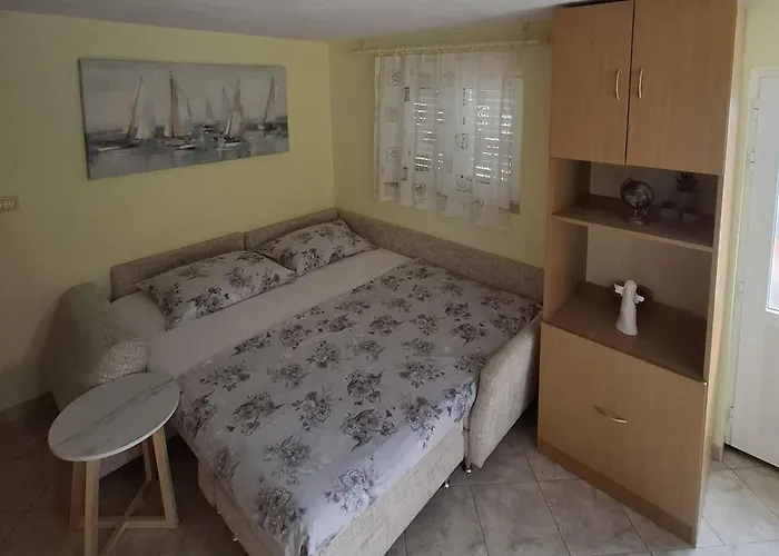 Studio With Sea View10 شقة